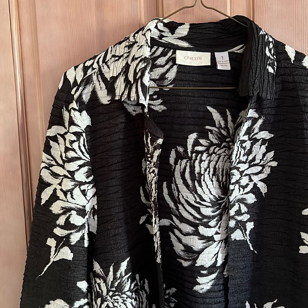 Chico’s Fashion Blazer Size 1